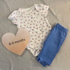 GAP - White and Blue 2 piece Matching Baby/Newborn Set